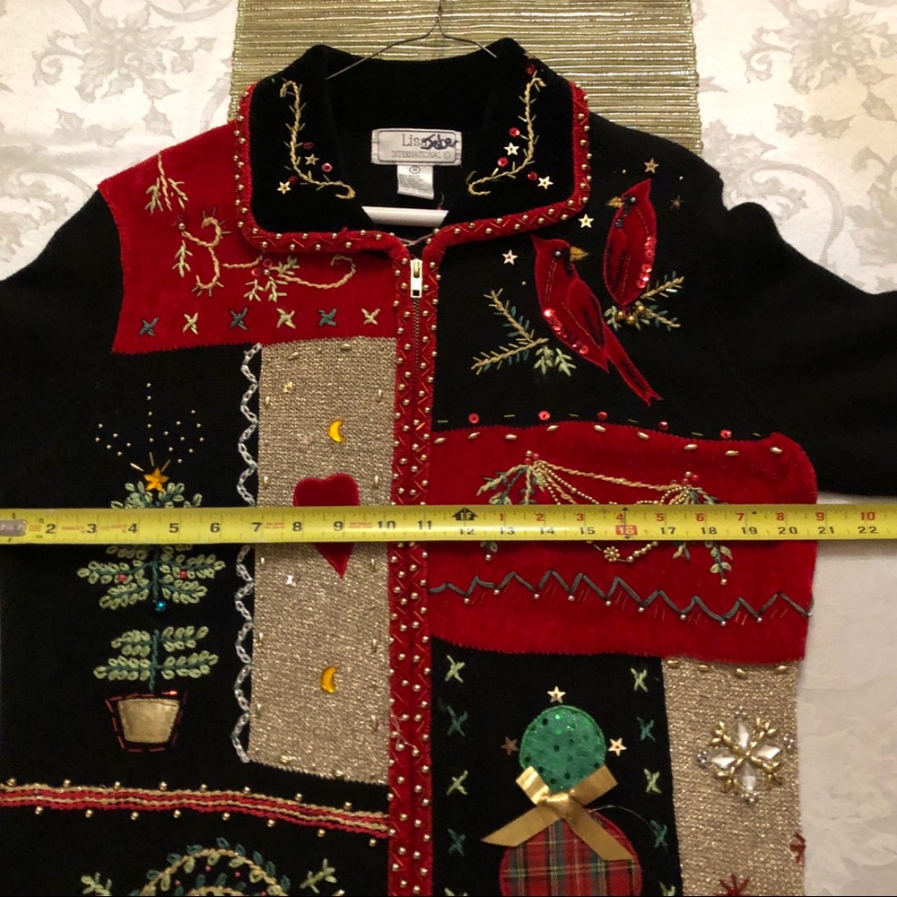 ❤️🖤GORGEOUS CHRISTMAS SWEATER WITH EMBELLISHMENT❤️🖤 - Picture 11 of 13